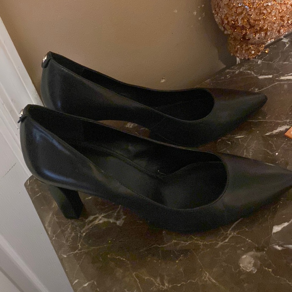 Michael Kors pumps